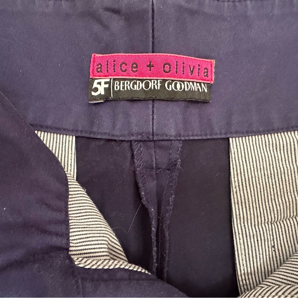 Alice + Olivia Bergdorf Goodman Navy Shorts - Picture 4 of 5
